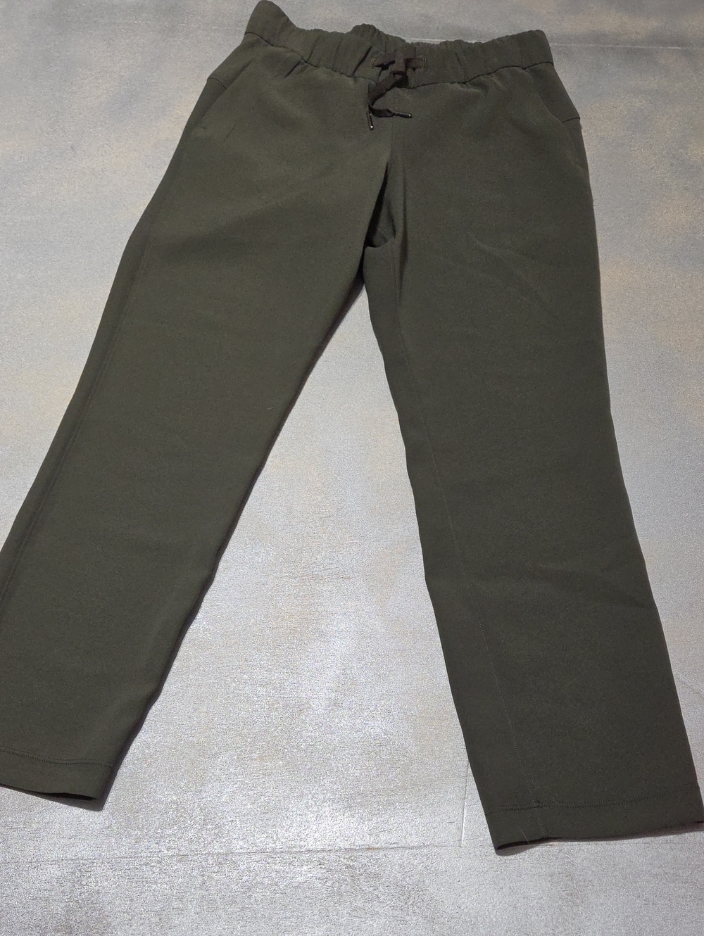 lululemon athletica Olive Green  Jogger Trousers NWOTS CRISP TAG.